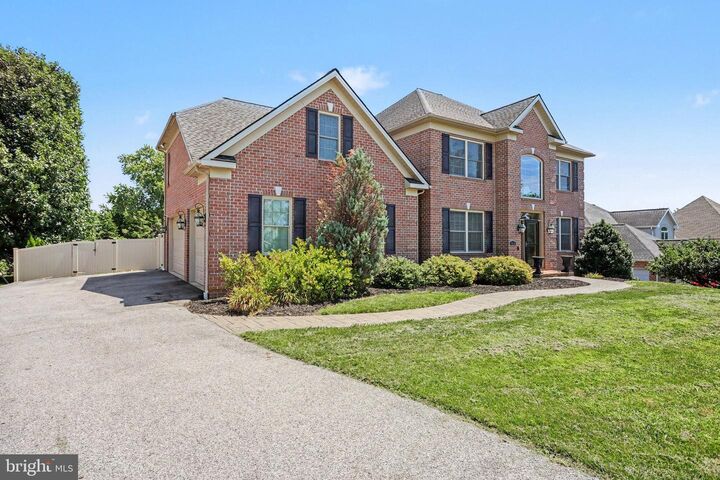 Property Photo:  2450 Hartford Road  PA 17402 