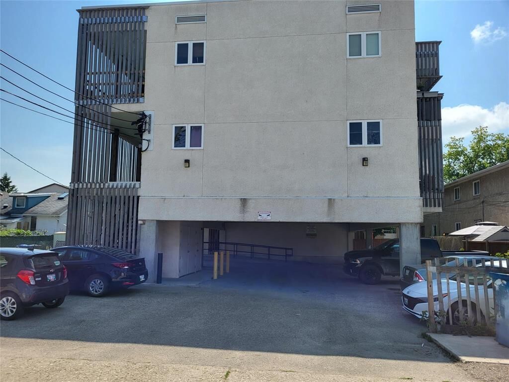 Property Photo: 387 Talbot Avenue MB R3K 0E7