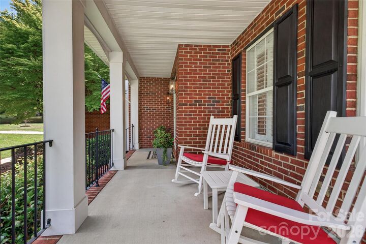 Property Photo:  1910 Sycamore Berry Court  NC 28227 