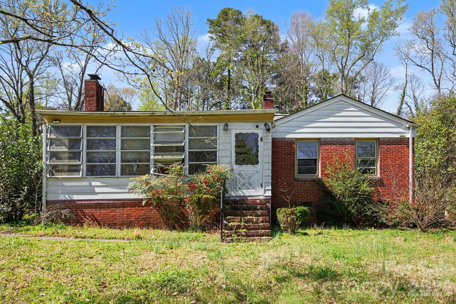 Property Photo:  105 Shelton Circle  NC 28170 