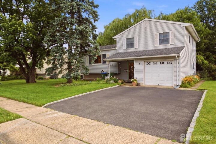 Property Photo:  8 Growney Street  NJ 08817 