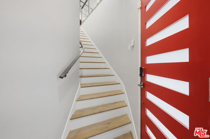 Property Photo: 2251 Lyric Ave CA 90027