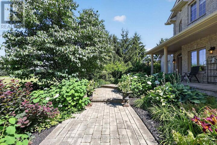 Property Photo: 128 Denney Drive ON L0M 1B1