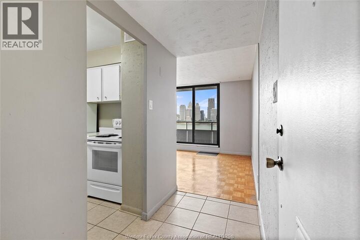 Property Photo:  111 Riverside Drive 903  ON N9A 2S6 