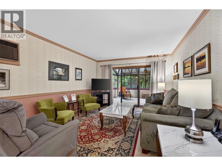 Property Photo: 1229 Bernard Avenue 102 BC V1Y 6R3