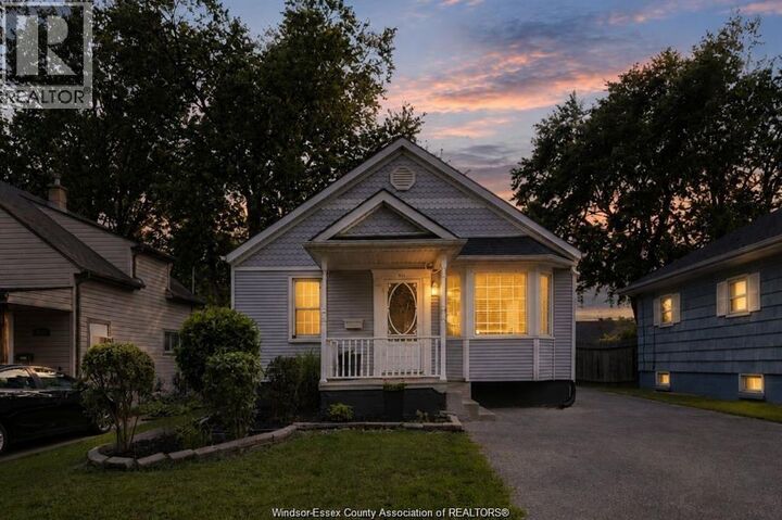 Property Photo: 911 Jefferson Boulevard ON N8N 4B2