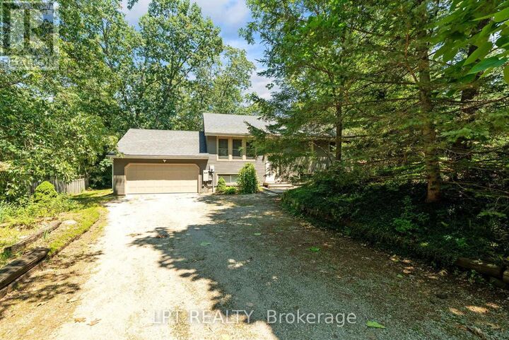 Property Photo: 7806 Alfred Crescent ON N0M 2L0