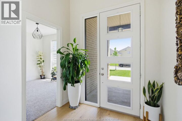 Property Photo:  10 Lundy Street  ON N9V 0G5 