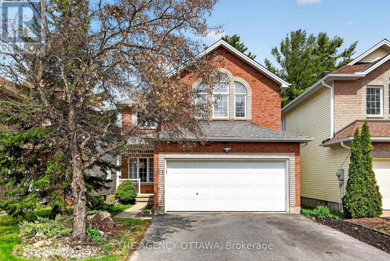 Property Photo:  321 Goldridge Drive  ON K2T 1G8 