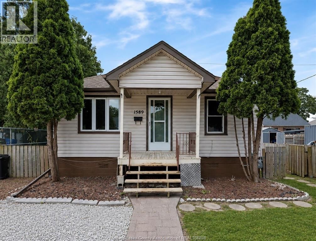 Property Photo: 1589 Drouillard ON N8Y 2S1