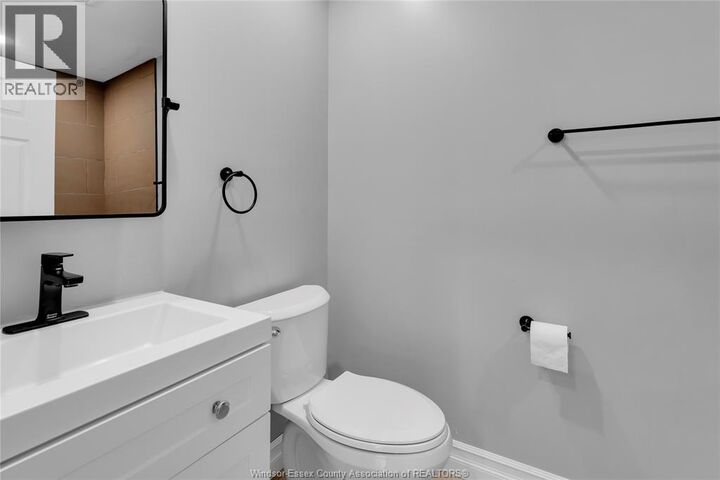 Property Photo:  946 Howard Avenue 1&Amp2  ON N9A 1S5 
