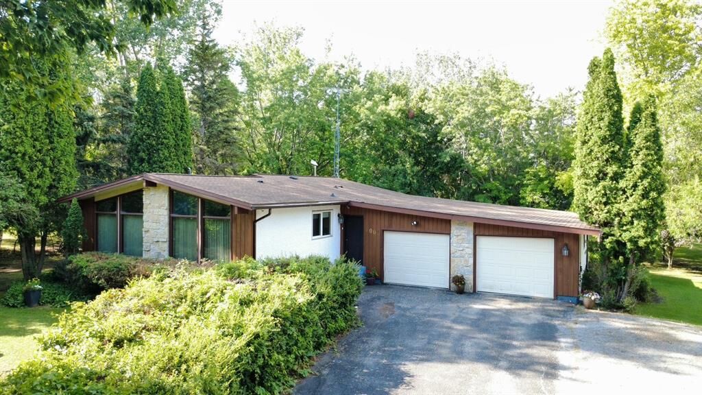 Property Photo: 1001 Church Road MB R0E 0M0