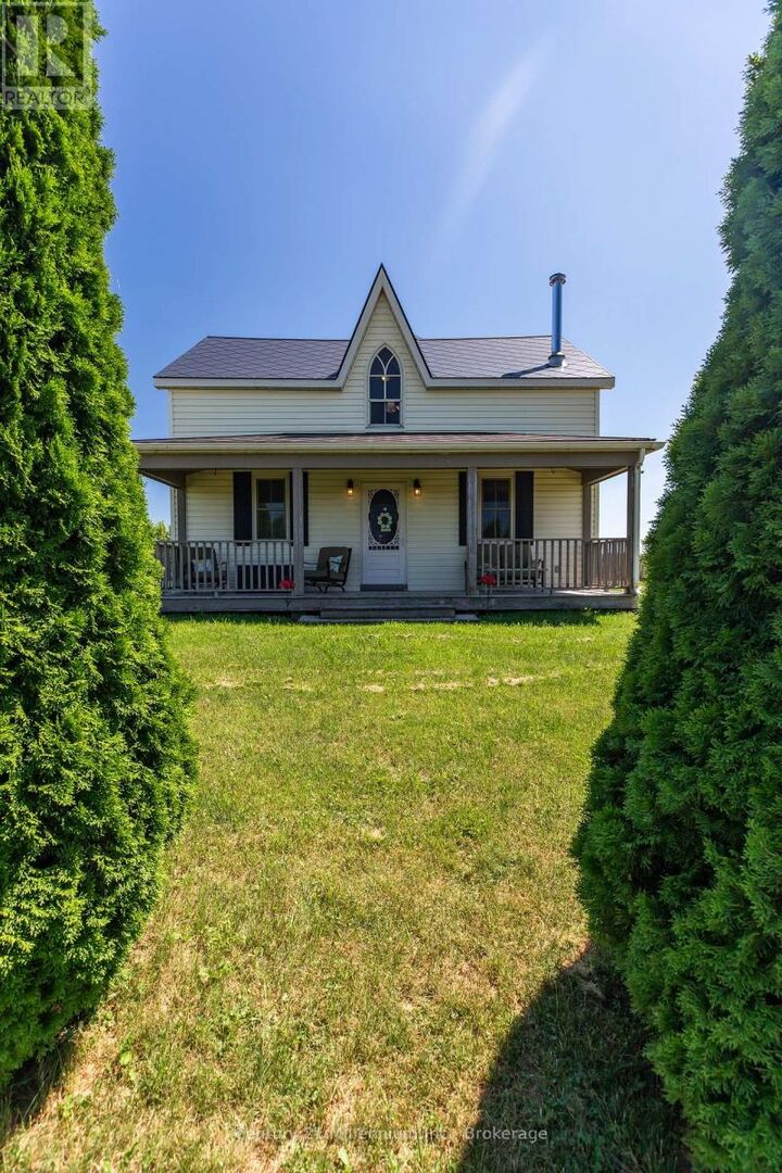 702174 Sideroad 5 — photo 1