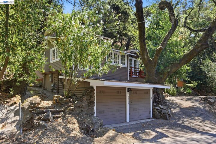 Property Photo: 2315 Kilkare Rd CA 94586