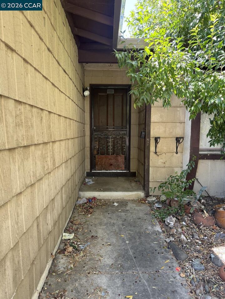 Property Photo:  2188 Jacqueline Dr  CA 94565 