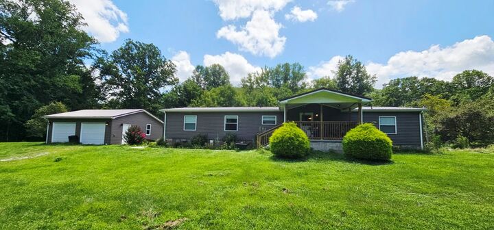 Property Photo: 1314 Torchlight Rd KY 41230