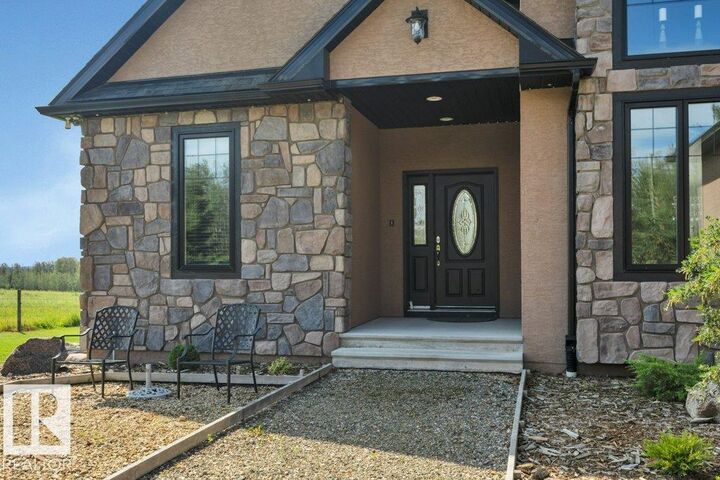 Property Photo: 10043 Twp Road 452 AB T0C 2V0