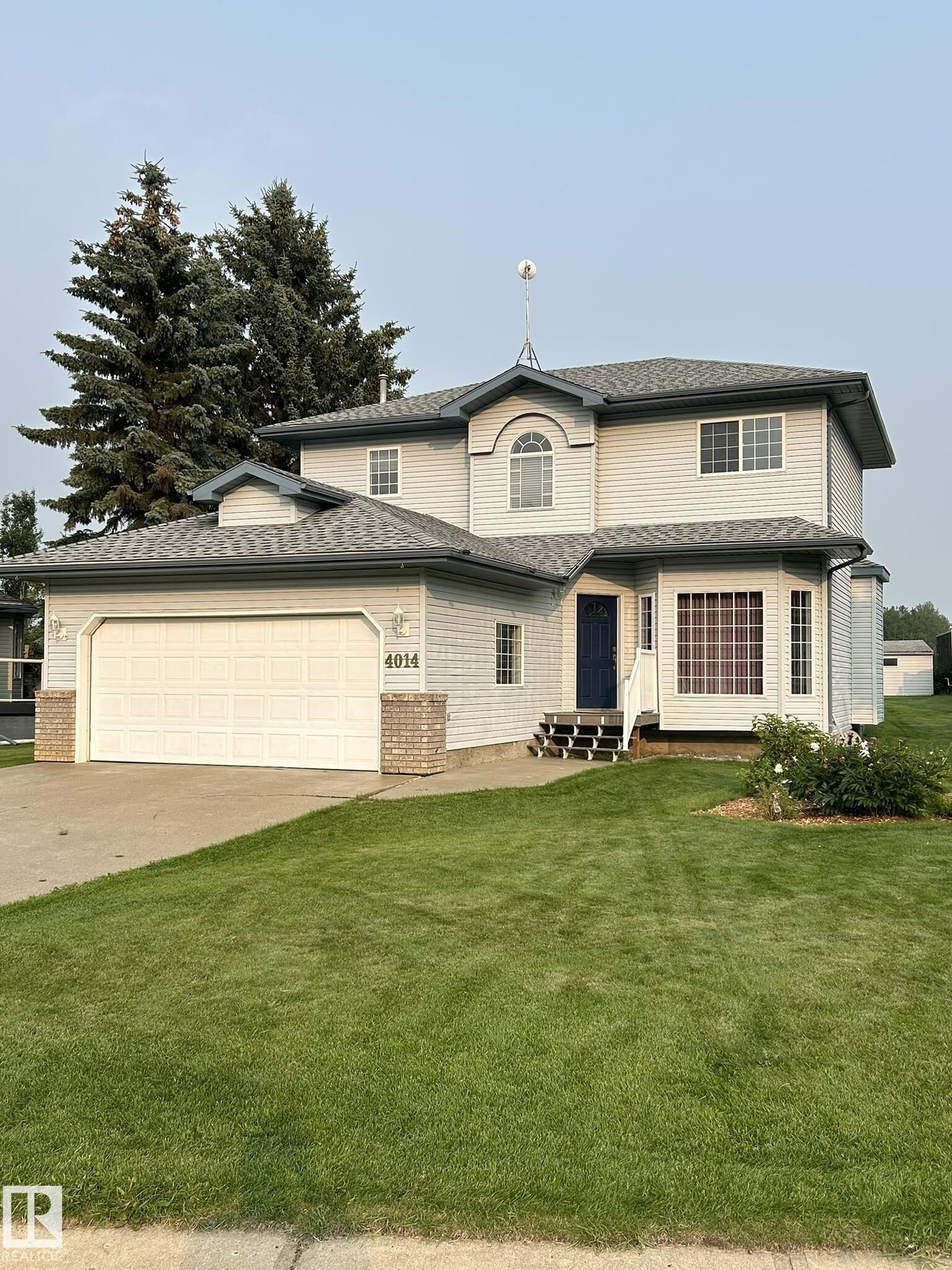 Property Photo: 4014 Champagne Drive AB T9S 1J2