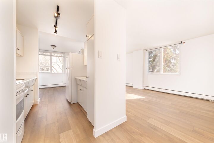 Property Photo:  9816 112 Street NW 406  AB T5K 1L5 