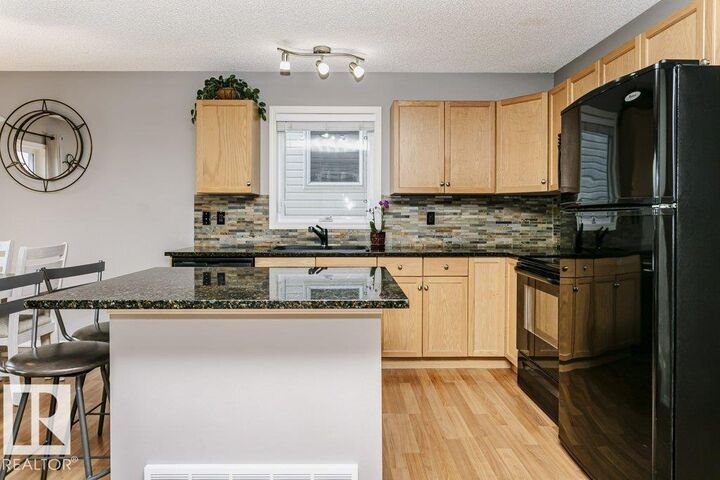 Property Photo:  5943 164 Avenue NW  AB T5Y 0B2 