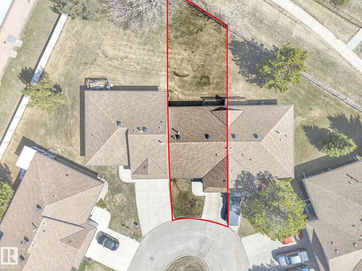 Property Photo:  1521 62 Street NW  AB T6L 6J4 