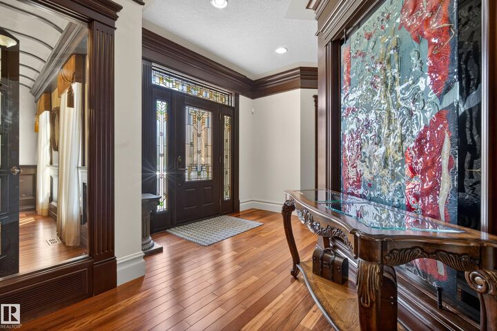 Property Photo: 322 Caldwell Close NW AB T6M 2W9