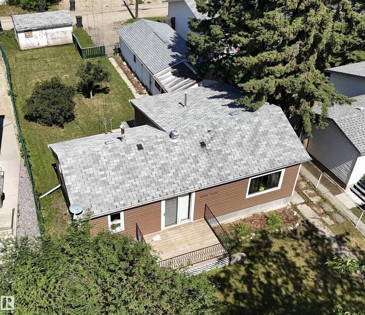 Property Photo: 4708 47 Avenue AB T7A 1H7