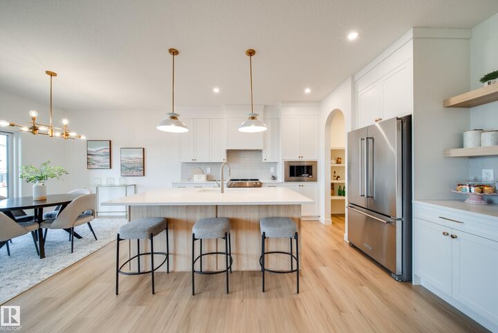 54 Clichy Close — photo 1