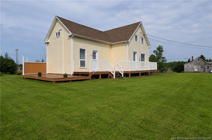 Property Photo: 816 Rue Basque NB E1X 3P2