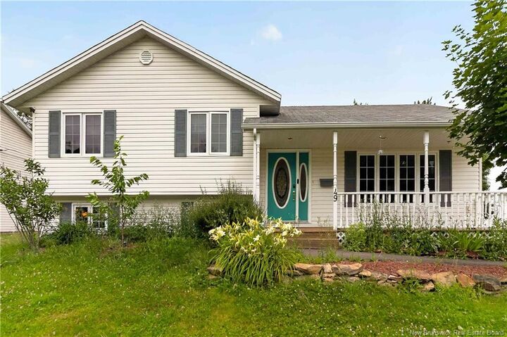 49 Goldsboro Avenue — photo 1