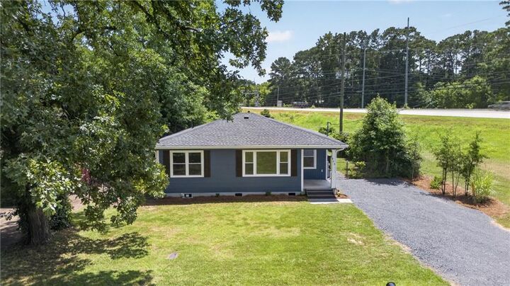 Property Photo:  809 Charlton St  GA 30165 