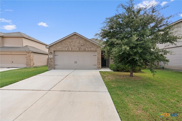 Property Photo: 212 Hyacinth Way TX 76537