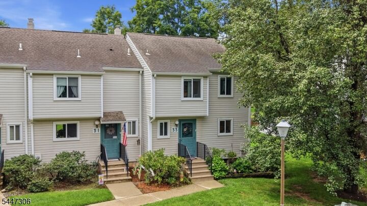 Property Photo:  33 Fox Tail Ln  NJ 07419 