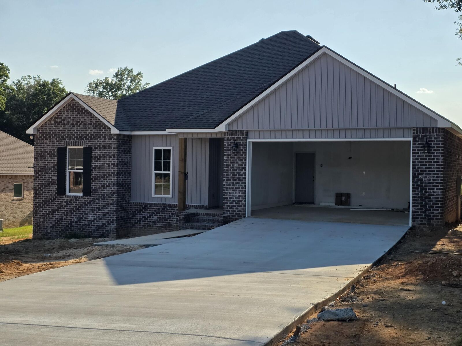 Property Photo:  10 Harvard Oak  MS 39402 