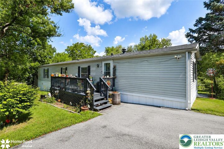 Property Photo:  3461 Wolf Pack Drive  PA 18069 