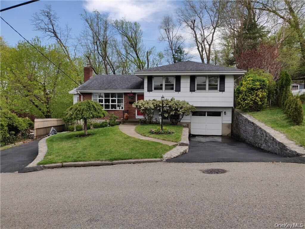 Property Photo:  61 Homecrest Oval  NY 10703 