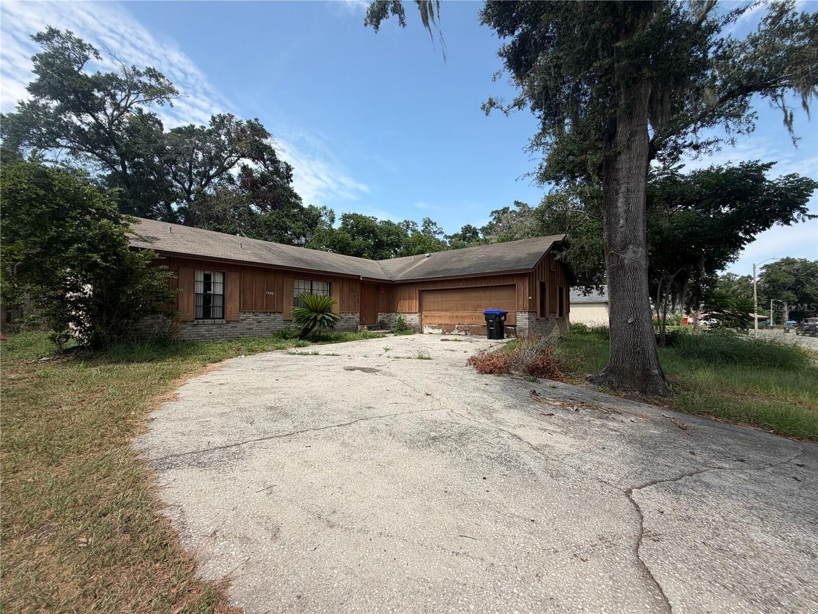 Property Photo: 6234 Sparling Hills Circle FL 32808