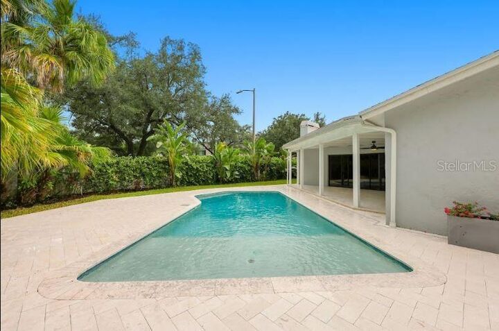 Property Photo: 13904 Hayward Place FL 33618