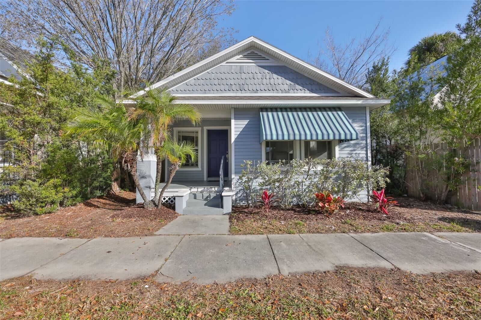 Property Photo: 2331 W Chestnut Street FL 33607