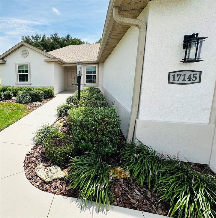 Property Photo: 17145 SE 113th Avenue FL 34491
