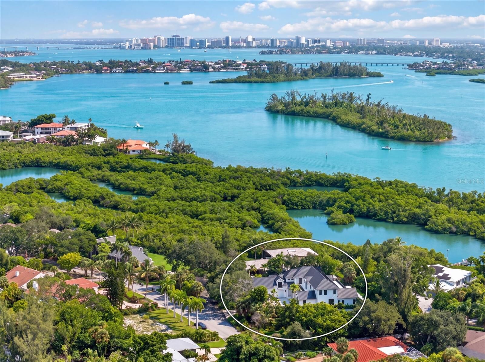 Property Photo:  656 Tropical Circle  FL 34242 