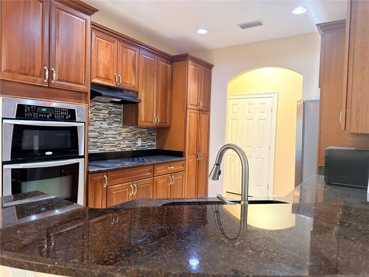 Property Photo:  6935 Brescia Way  FL 32819 