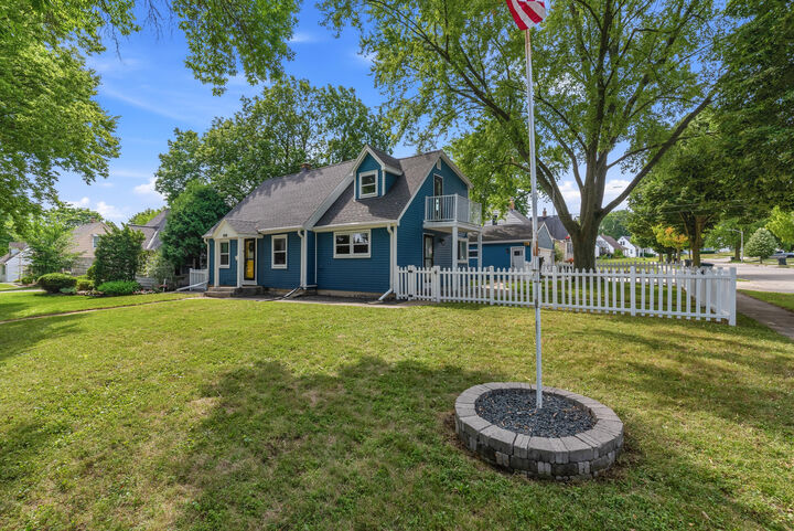 Property Photo: 8941 W Montana Ave WI 53227