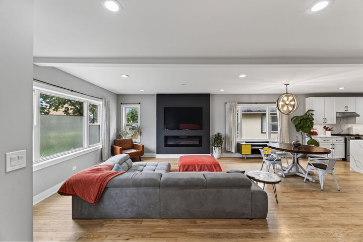 Property Photo: 2128 N Lawler Avenue IL 60639