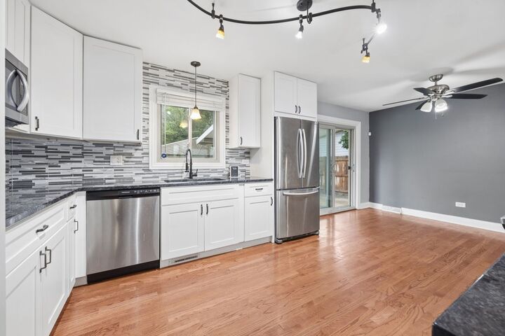 Property Photo:  16728 Cottage Grove Avenue  IL 60473 