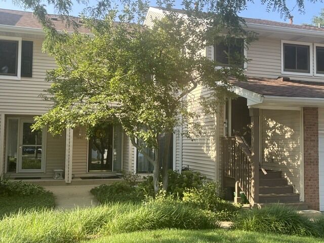 Property Photo: 1002 Hidden Lake Drive 961 IL 60089