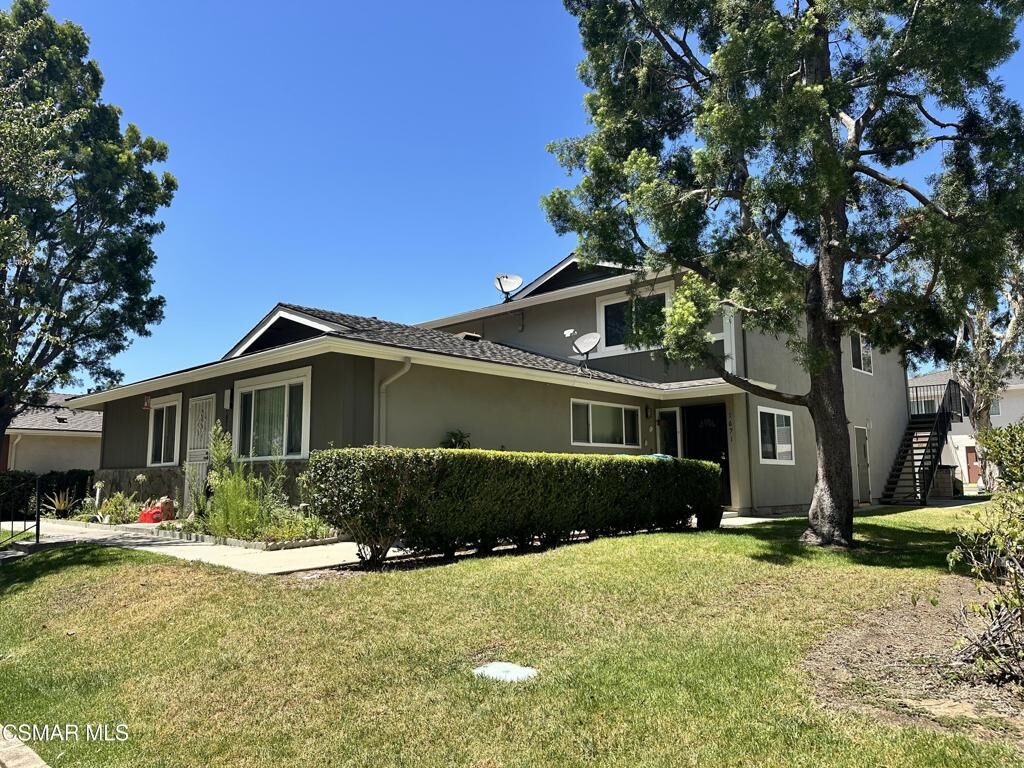Property Photo: 1669 Calle Zafiro CA 91320