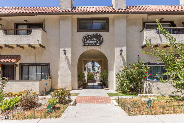 Property Photo:  10141 Samoa Avenue 11  CA 91042 