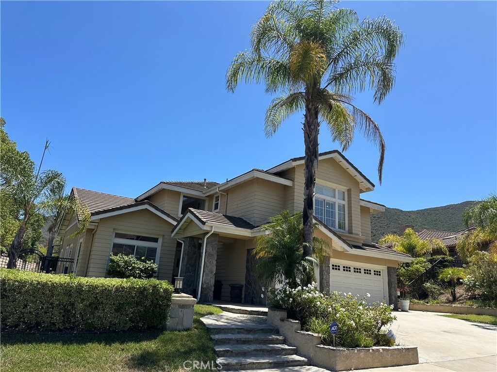 Property Photo: 1700 Bronzewood Court CA 91320
