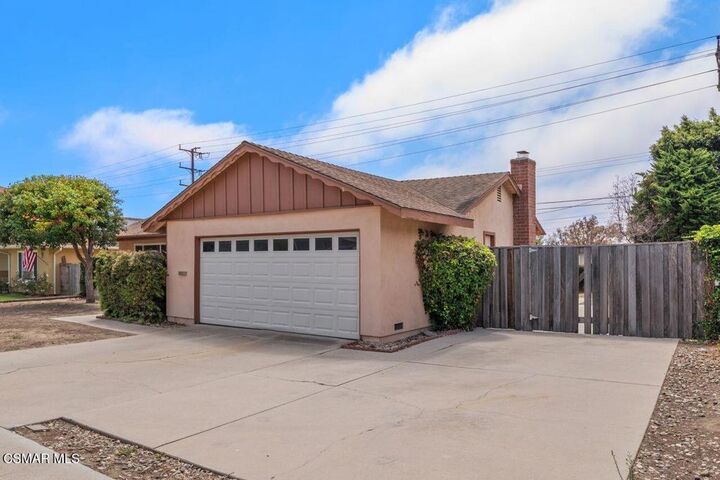 Property Photo:  5600 Hunter Street  CA 93003 